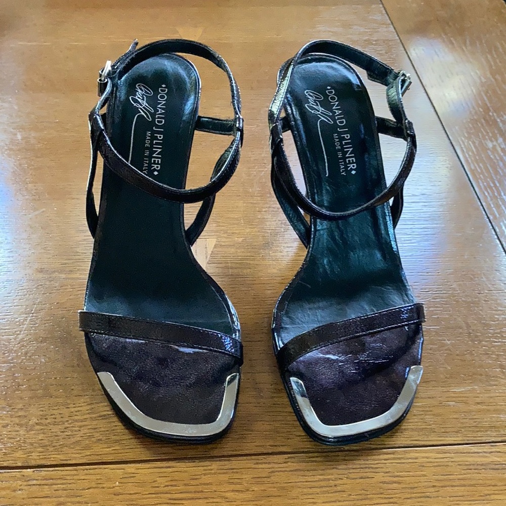 Donald Pliner Nadda Sandal